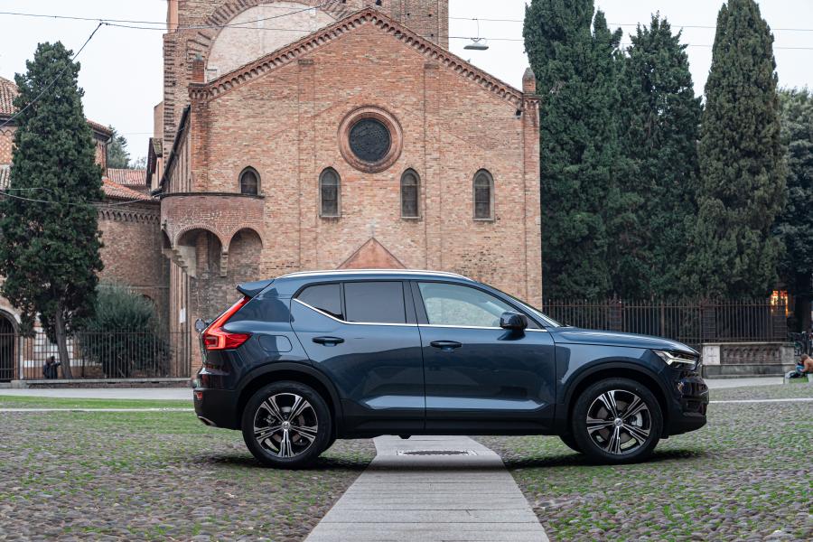 Volvo XC40 T5 Plug-in Hybrid Inscription 2020 года  (WW) (фото 41 из 44)